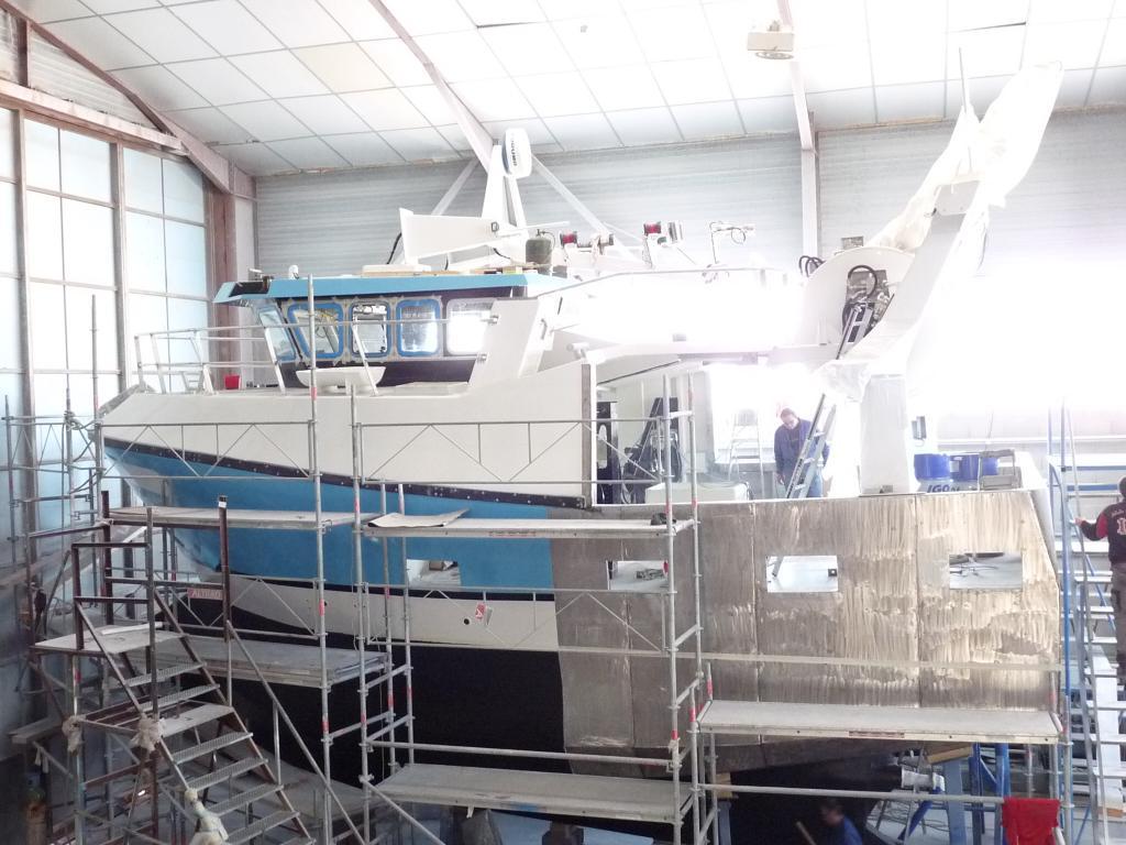 Finition bateau avec protection inox sur l'arri�re